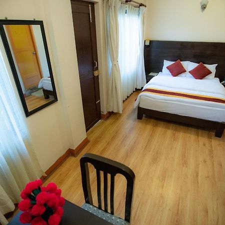 Kathmandu Sunny Hotel Экстерьер фото