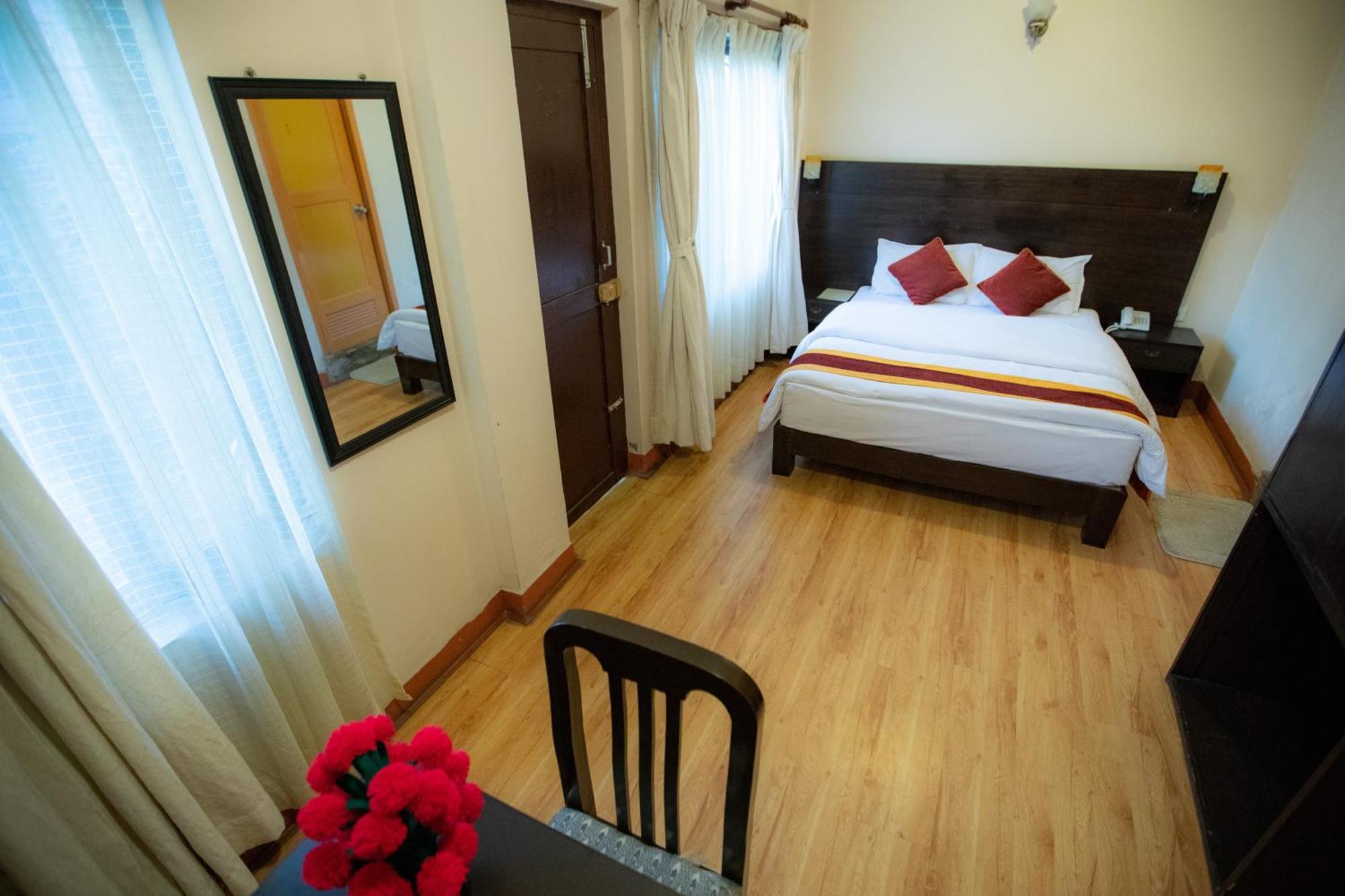 Kathmandu Sunny Hotel Экстерьер фото