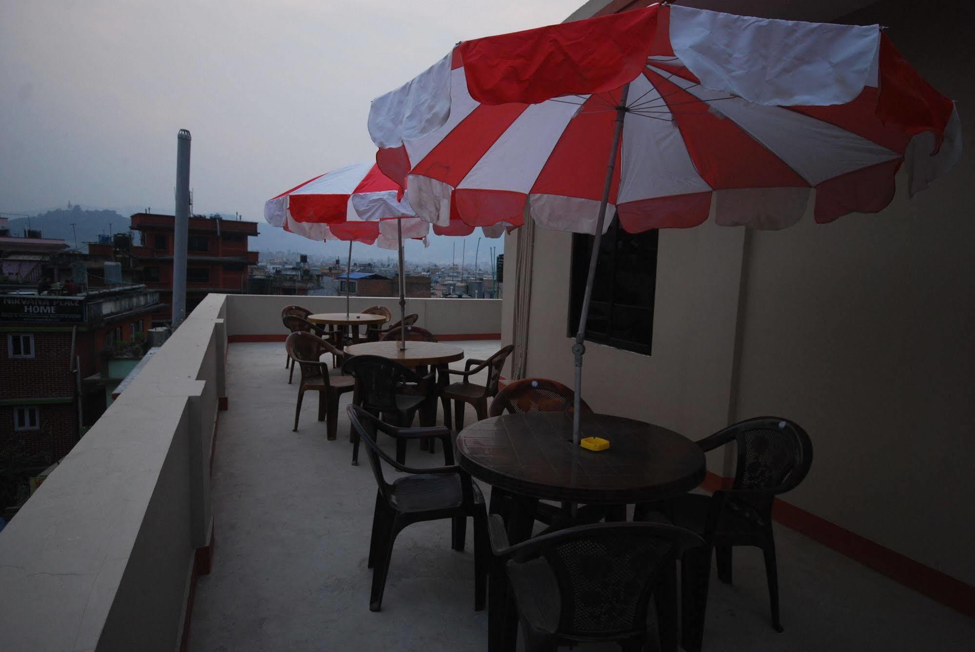 Kathmandu Sunny Hotel Экстерьер фото