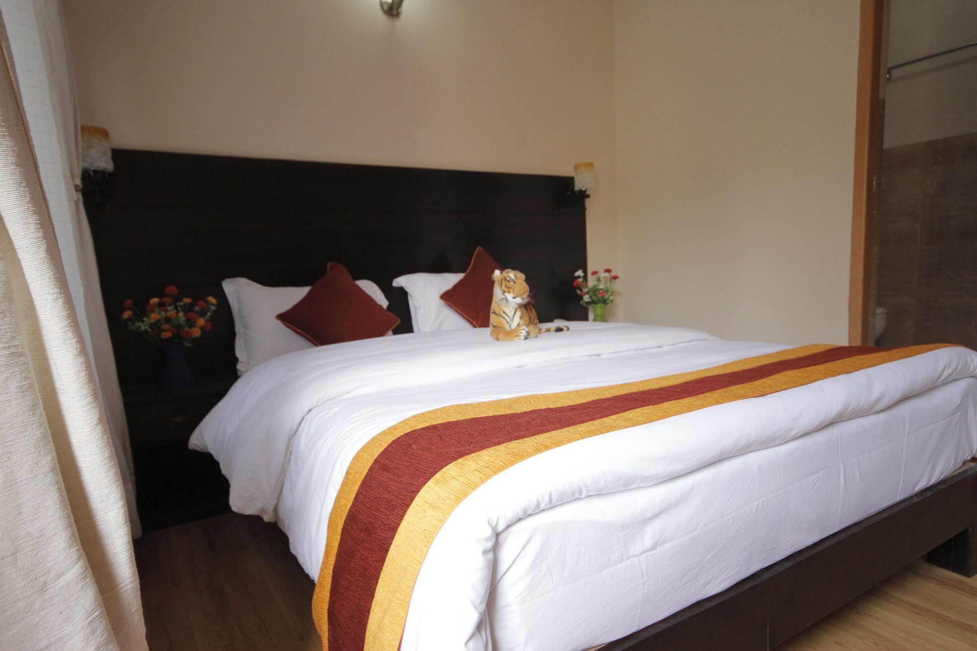 Kathmandu Sunny Hotel Экстерьер фото